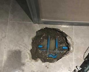 石景山阳台漏水维修公司分享下暖气管道漏水的原因有哪些